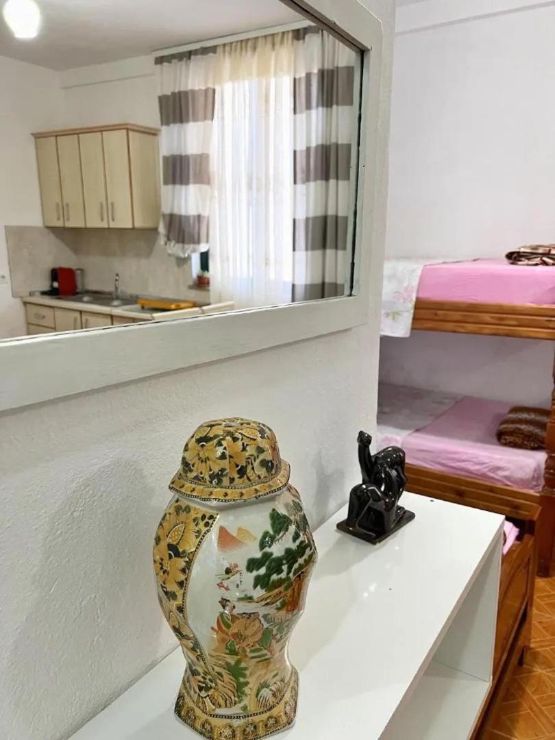 Joni'S Guest House Спиле Екстериор снимка